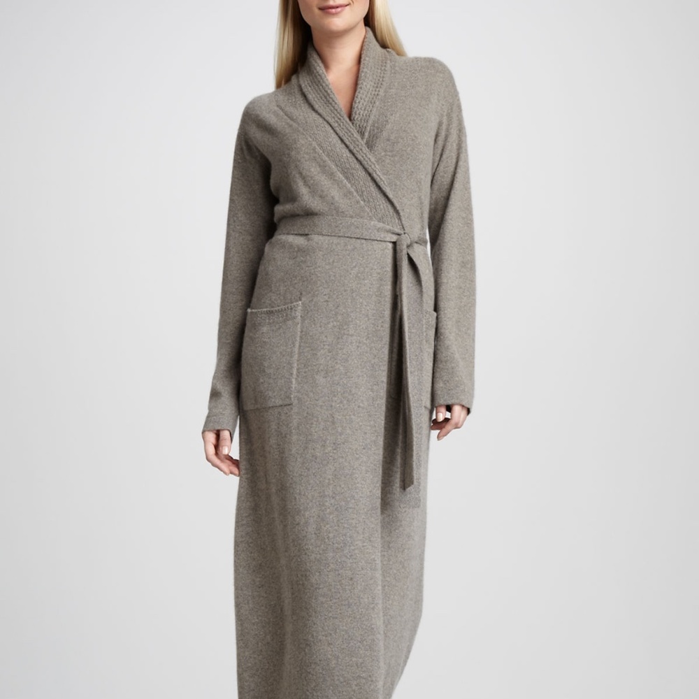 New Neiman Marcus Waffle Trim Cashmere Robe